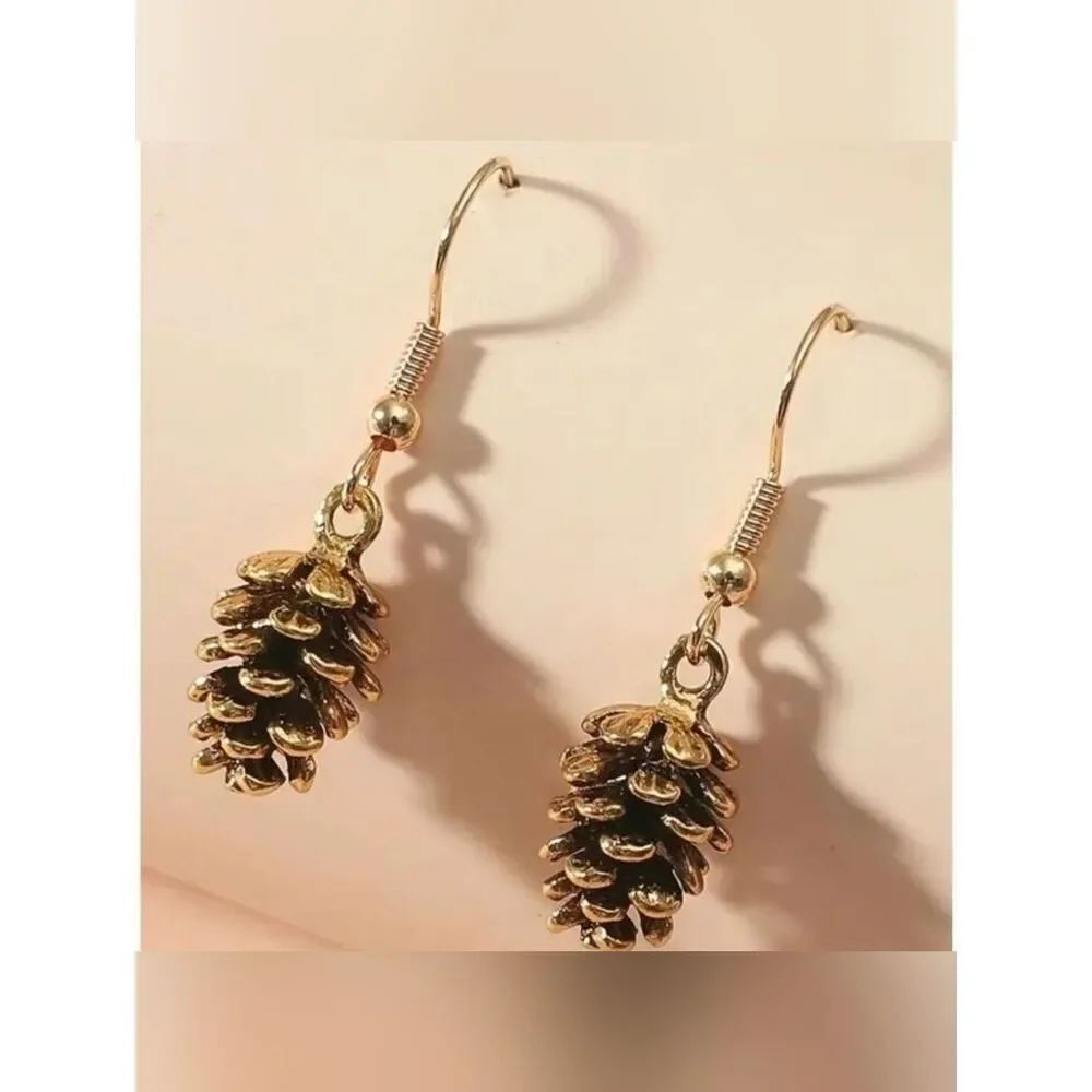 Elegant 14K Gold-Plated Pine Cone Pinecone Drop Dangle Earrings - Goldtone